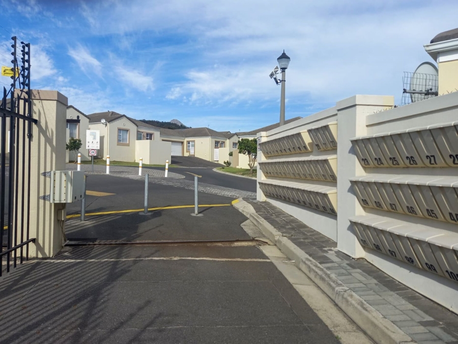 2 Bedroom Property for Sale in Fernwood Western Cape